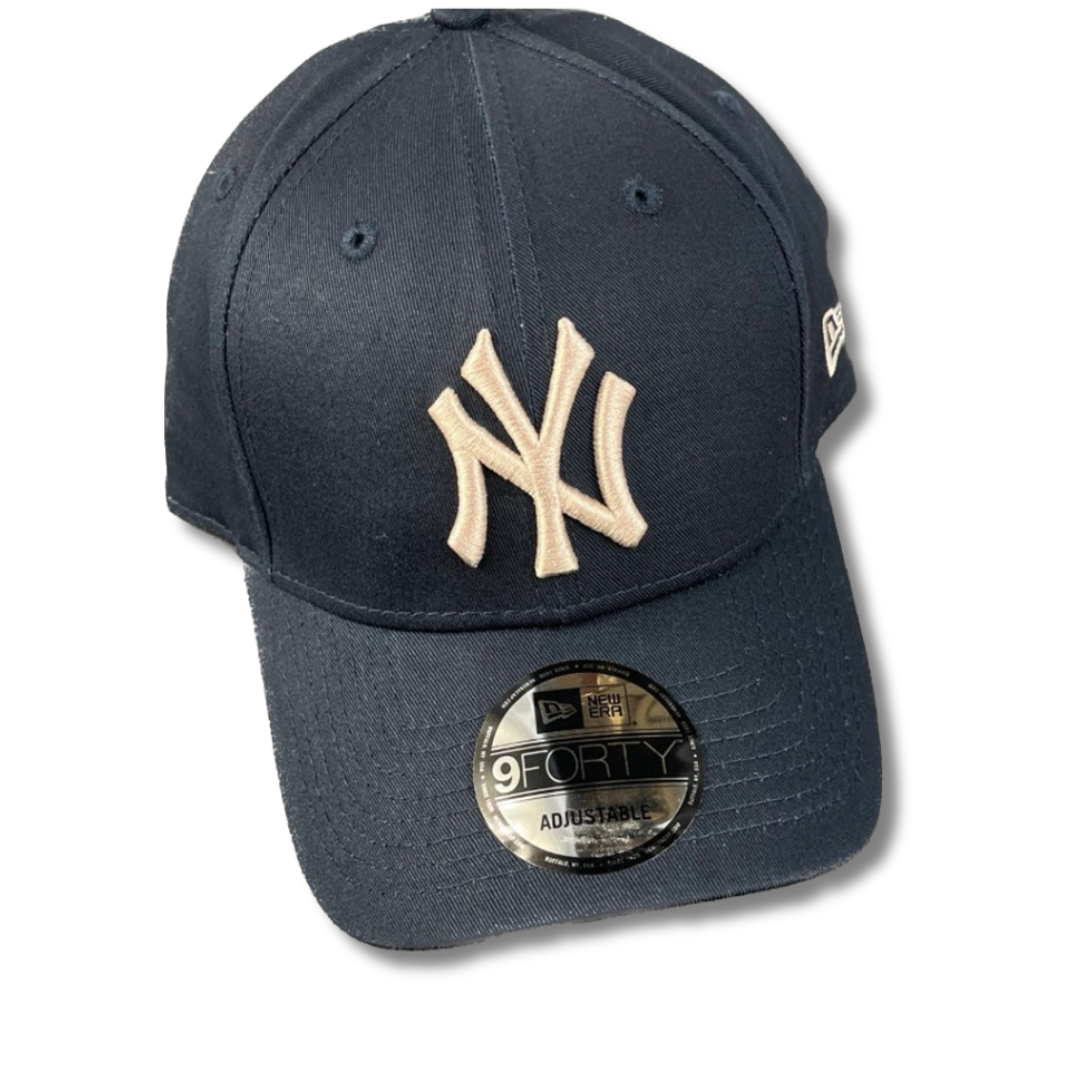 New York Yankees Hat - Navy Stone Logo MLB Strapback Cap - New Era