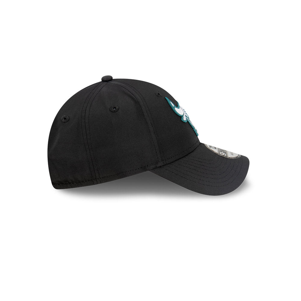 Chicago Bulls Hat - Black Pine Logo Prolite 9Forty Strapback - New Era