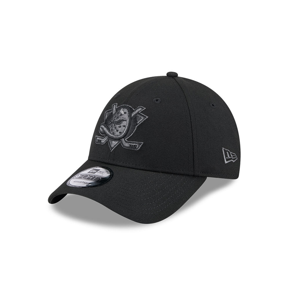 Anaheim Ducks Hat - Metallic Black 9Forty NHL Snapback Cap - New Era
