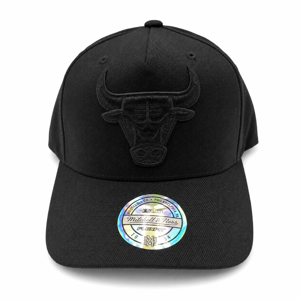 Chicago Bulls Hat - Black on Black 110 Flexfit NBA Basketball Snapback Cap - Mitchell & Ness