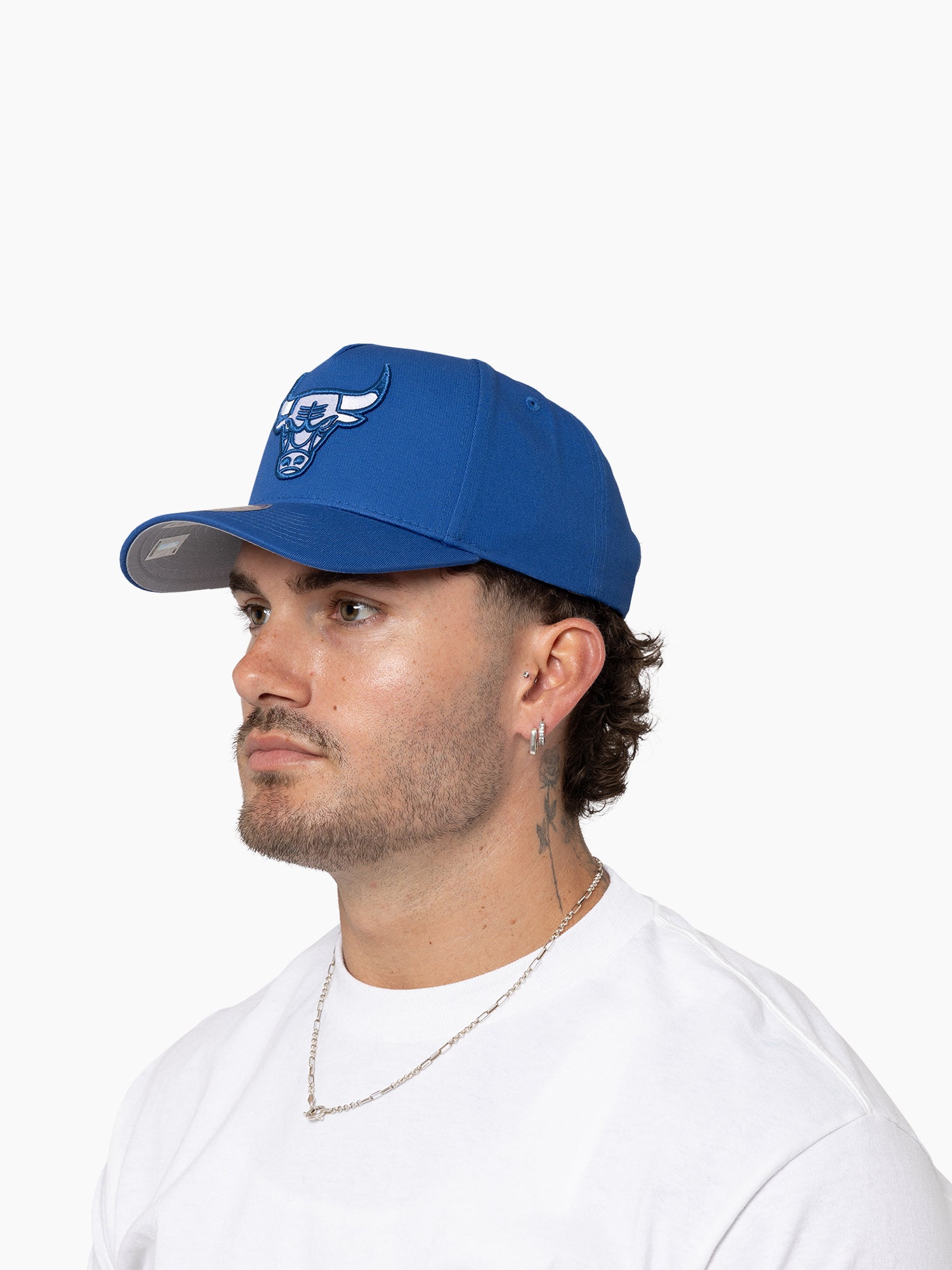 Chicago Bulls Hat - Blue Regal Pro Pinch NBA Basketball Snapback Cap - Mitchell & Ness