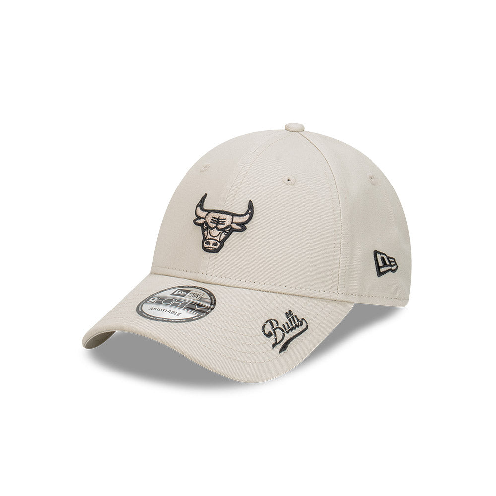 Chicago Bulls Hat - Visor Script Stone Black NBA 9Forty Strapback Cap - New Era m
