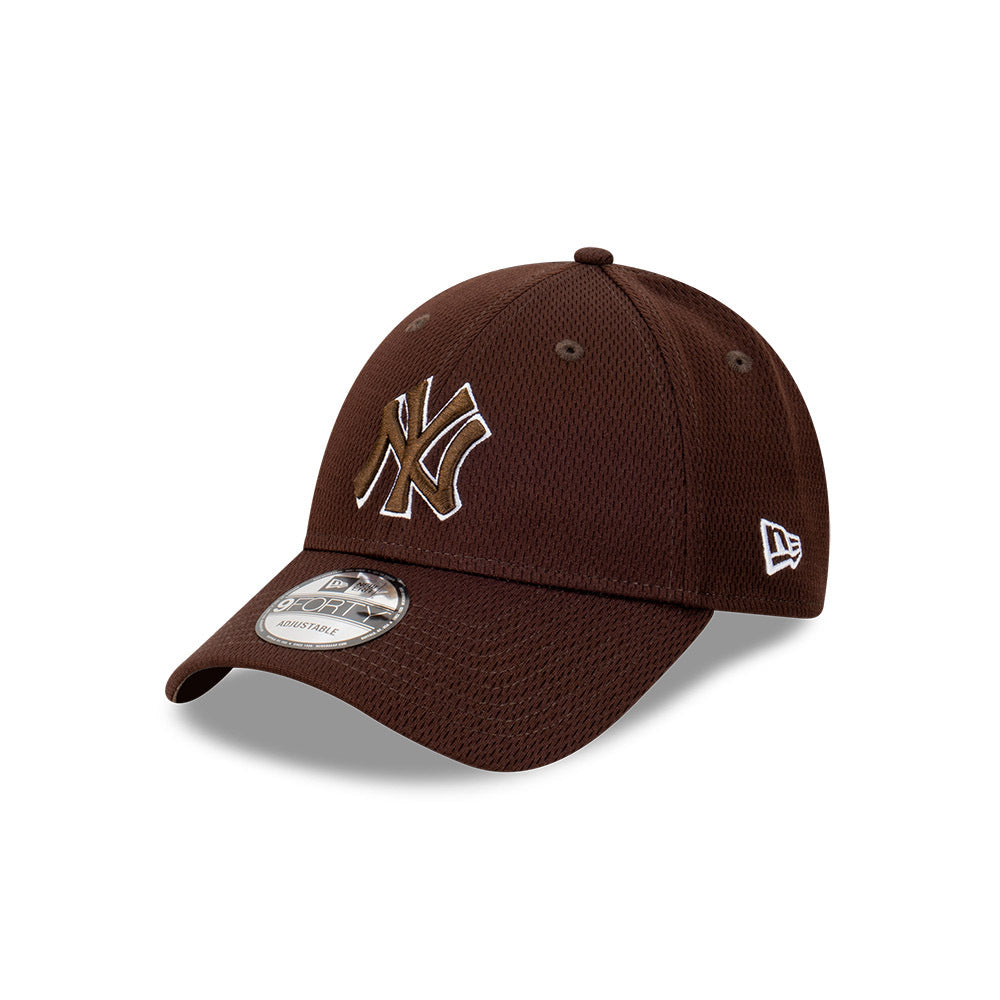 New York Yankees Hat - Dashmark Walnut MLB 9Forty Strapback Cap - New Era