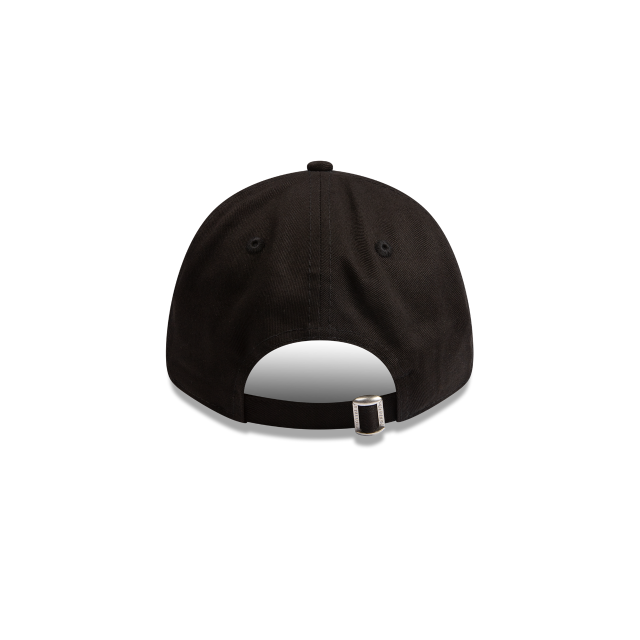 Chicago Bulls Hat - Black on Black NBA 9Forty Strapback Cap - New Era