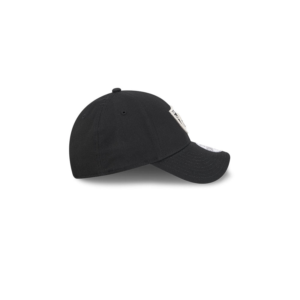 Hat Locker