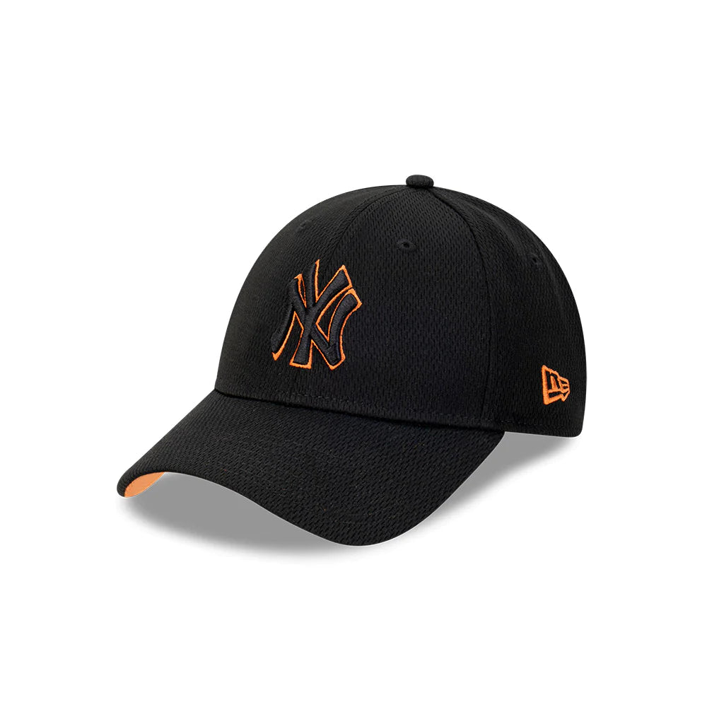 New York Yankees Hat - Dashmark Seasonal Black Toffee MLB 9Forty Strapback Cap - New Era