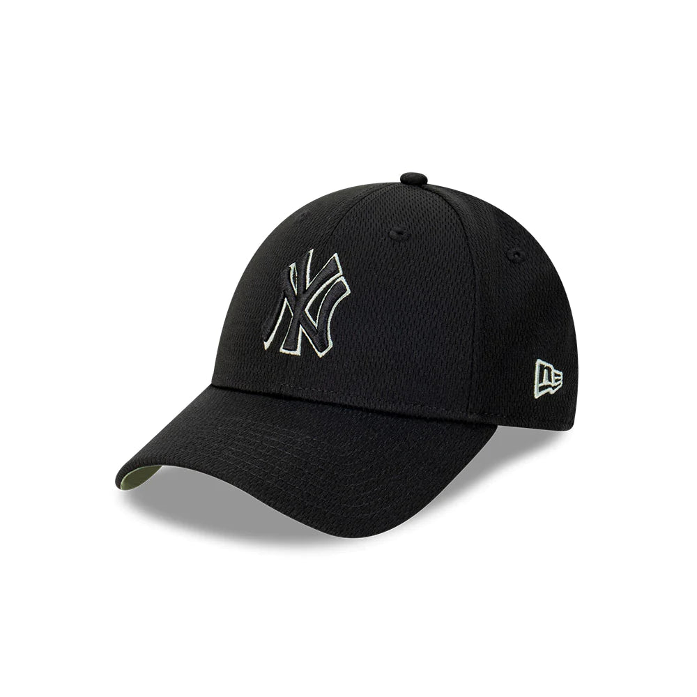 New York Yankees Hat - Dashmark Seasonal Black Jade MLB 9Forty Strapback Cap - New Era