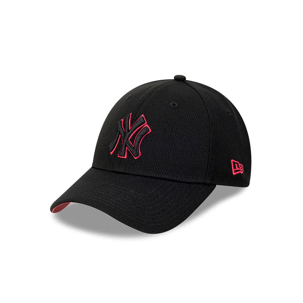 New York Yankees Hat - Dashmark Seasonal Black Pink MLB 9Forty Strapback Cap - New Era