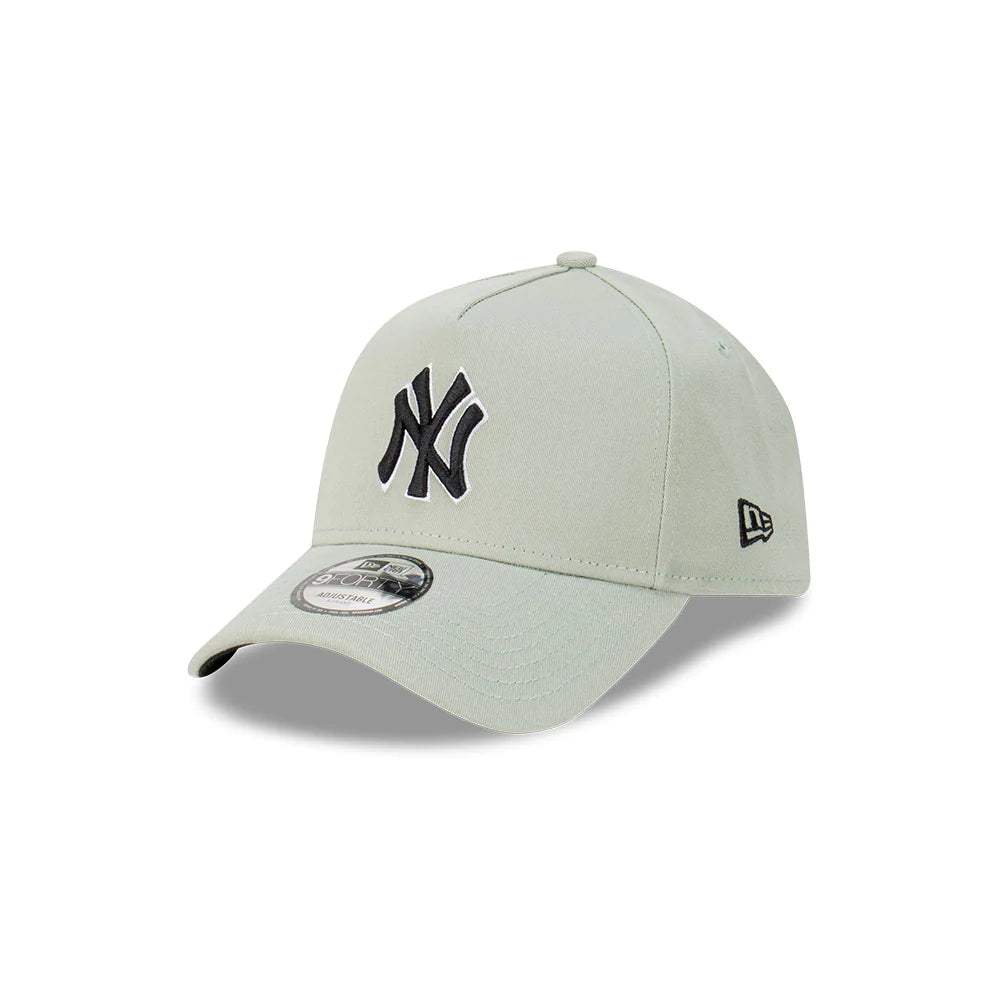 New York Yankees Hat - Black Matcha 9Forty A-Frame MLB Snapback Cap - New Era