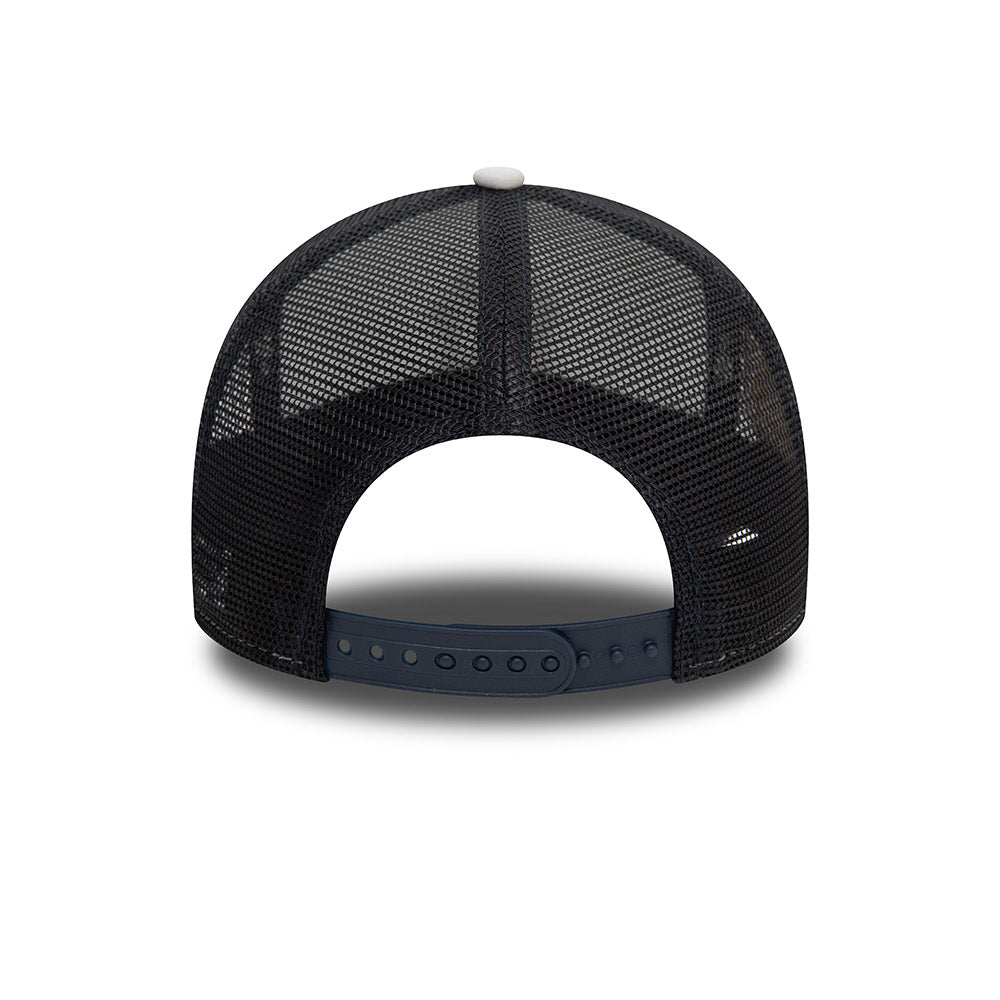 Hat Locker