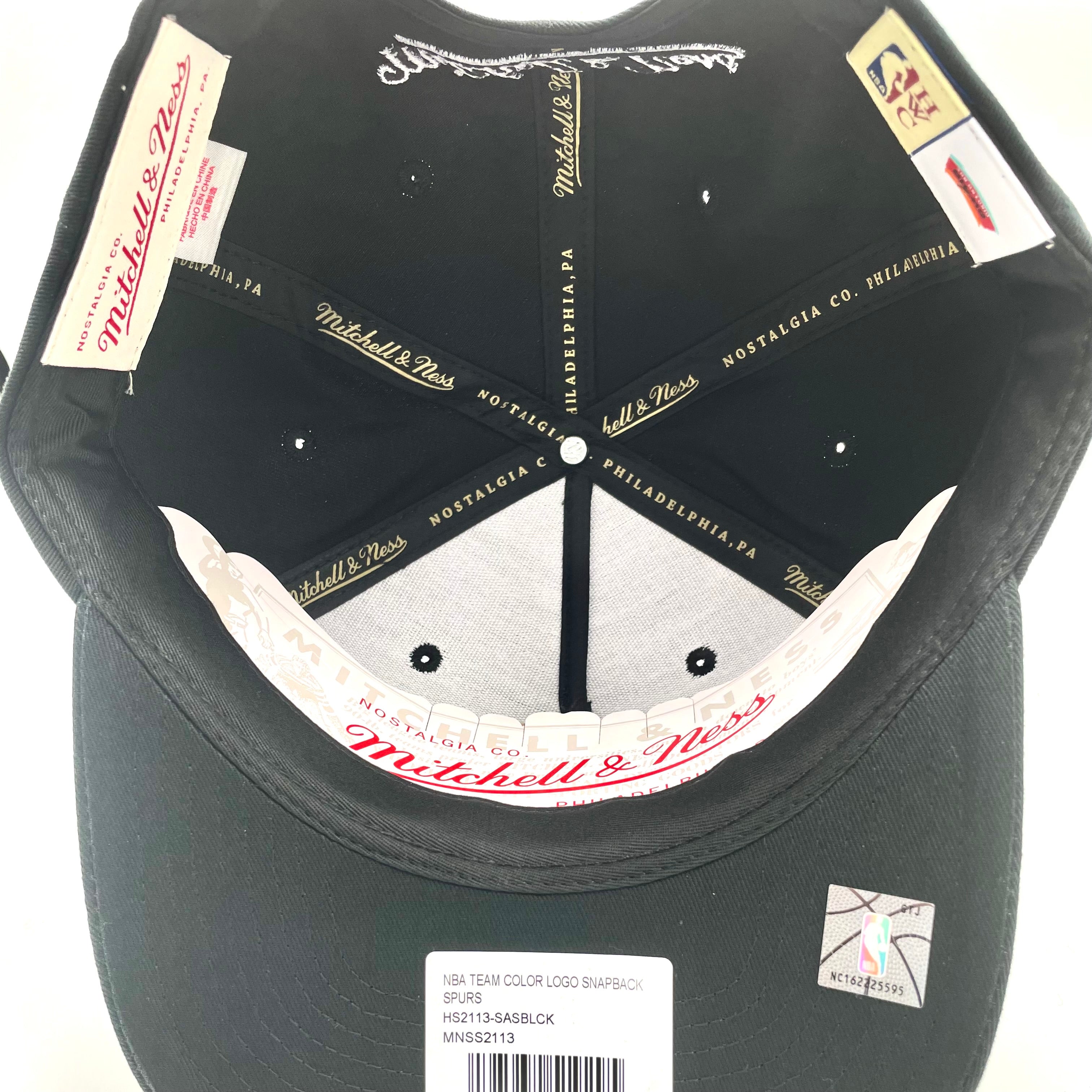 San Antonio Spurs Hat - Black NBA Team Colour Logo Hardwood Classic Snapback Cap - Mitchell & Ness