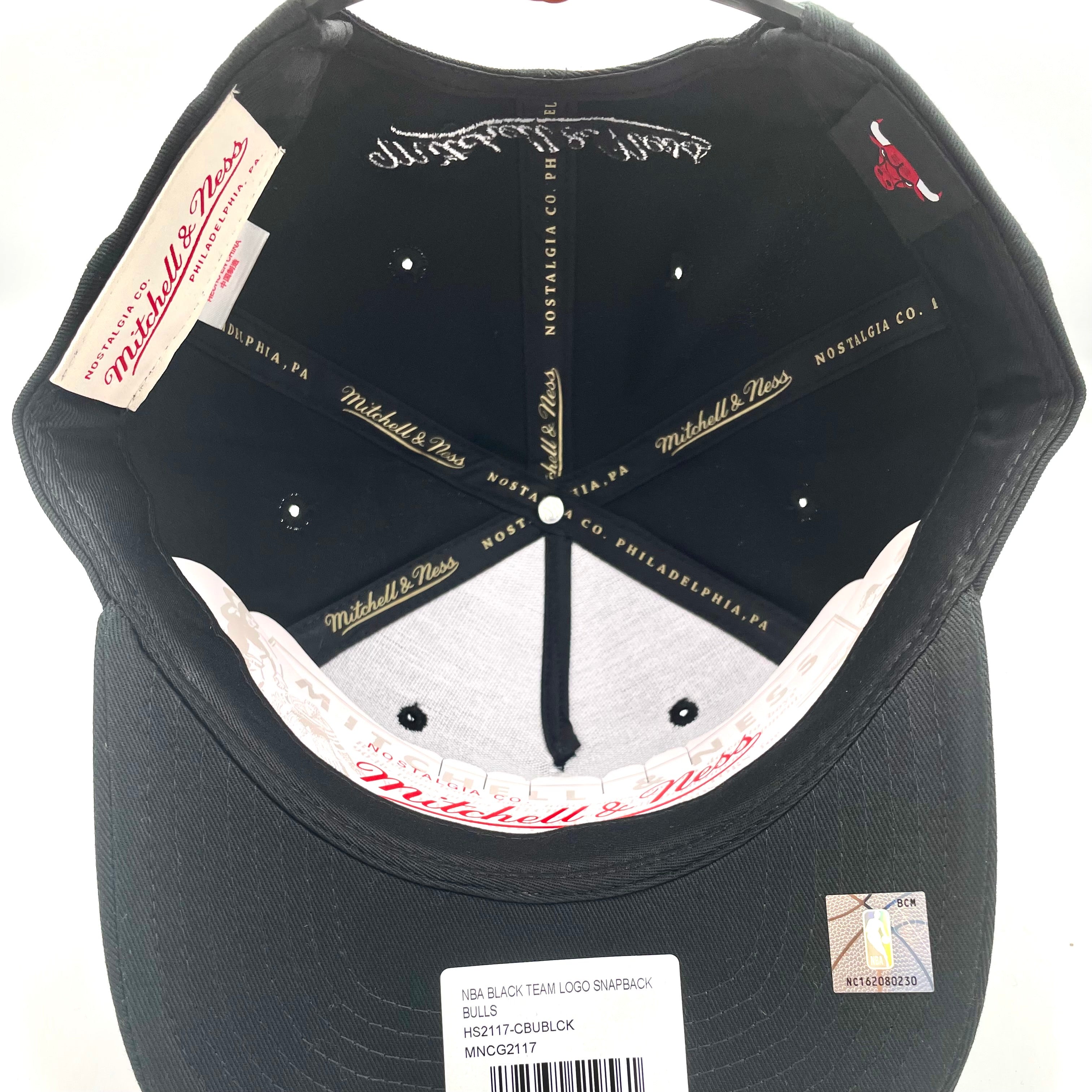 Chicago Bulls Hat - Black With Black NBA Team Logo Snapback Cap - Mitchell & Ness