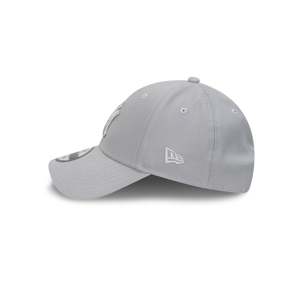 Hat Locker