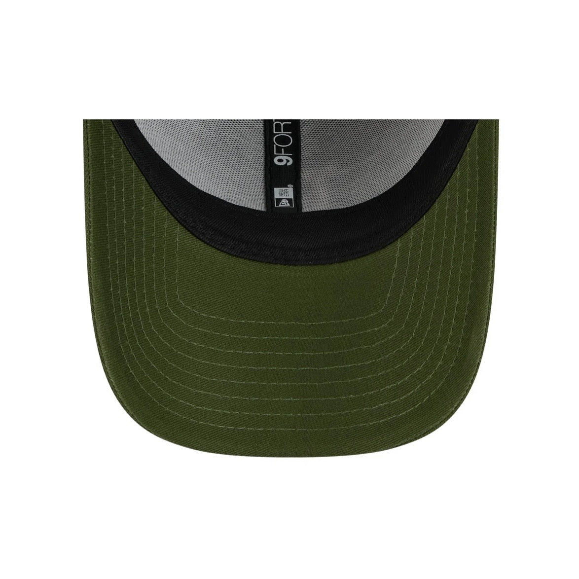 Chicago Bulls Hat - Rifle Green Ivory NBA 9Forty Snapback Cap - New Era