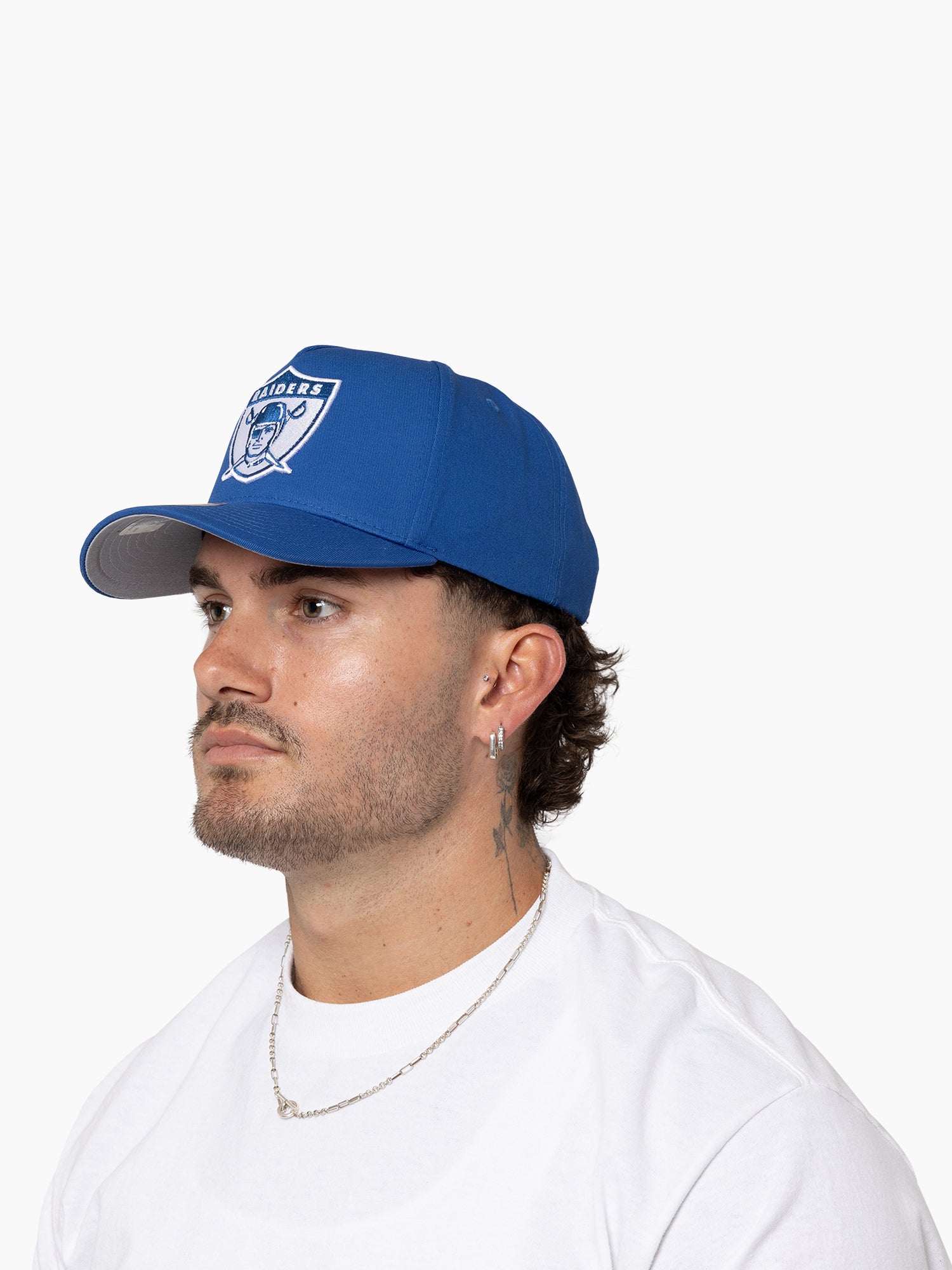 Las Vegas Raiders Hat - Blue Regal Pro Pinch NFL American Football Snapback Cap - Mitchell & Ness