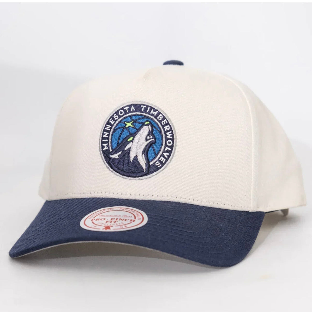 Minnesota Timberwolves Hat - 2Tone White Team Colour Pro Pinch NBA Snapback Cap - Mitchell & Ness