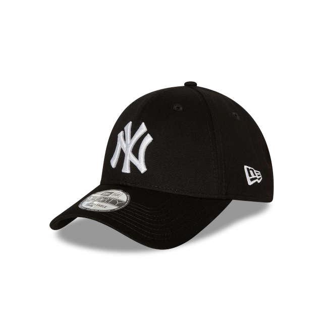 New York Yankees Hat - Black White MLB 9Forty Strapback Cap - New Era
