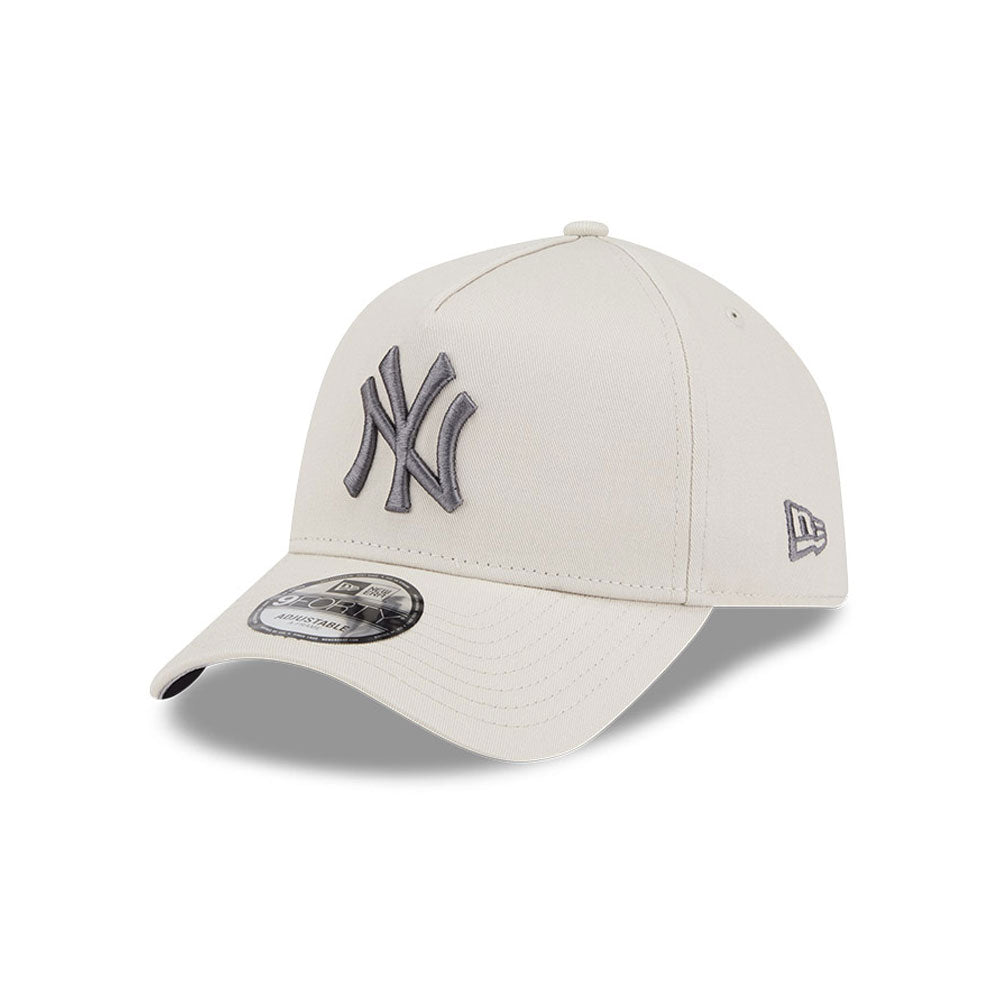 New York Yankees Hat - Concrete White 9Forty A-Frame MLB Snapback Cap - New Era