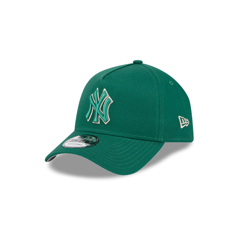 New York Yankees Hat - Deep Emerald Green 9Forty A-Frame MLB Snapback Cap - New Era