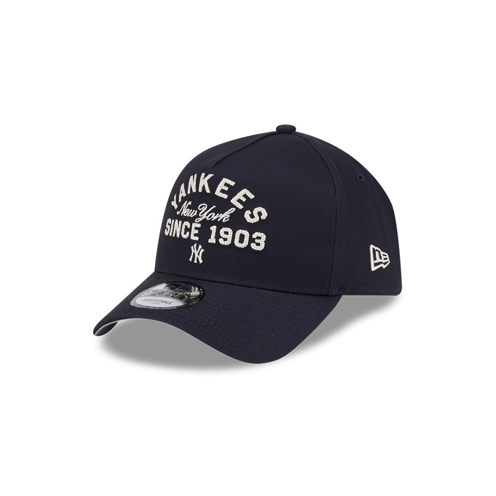 New York Yankees Hat - Heritage Official Team Colour Navy Blue 9Forty A-Frame MLB Snapback Cap - New Era