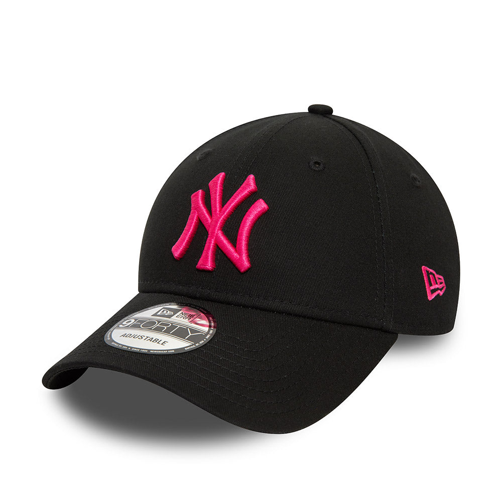 New York Yankees Hat - League Essentials Black Pink MLB 9Forty Strapback Cap - New Era