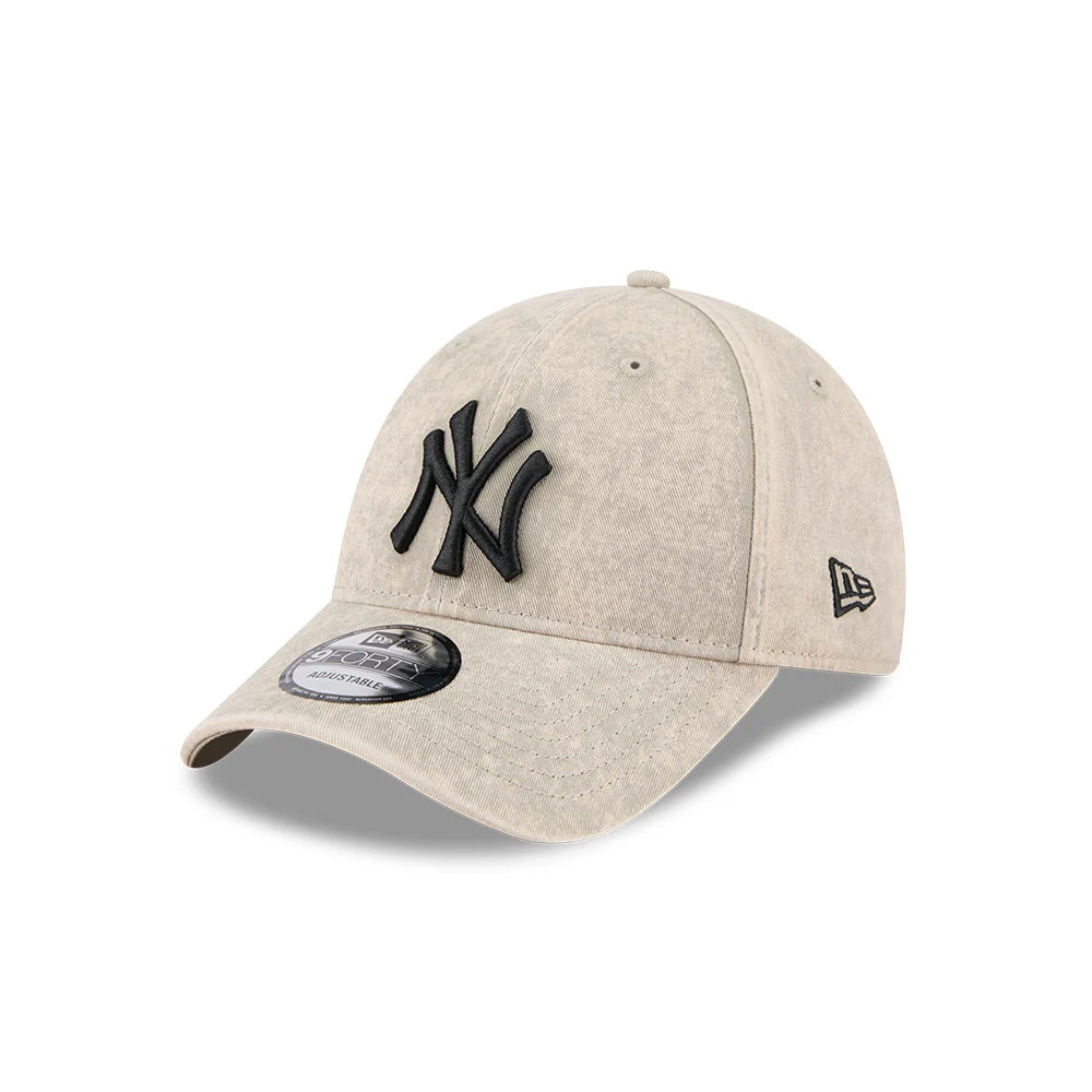 New York Yankees Hat - Pebble Black MLB 9Forty Snapback Cap - New Era