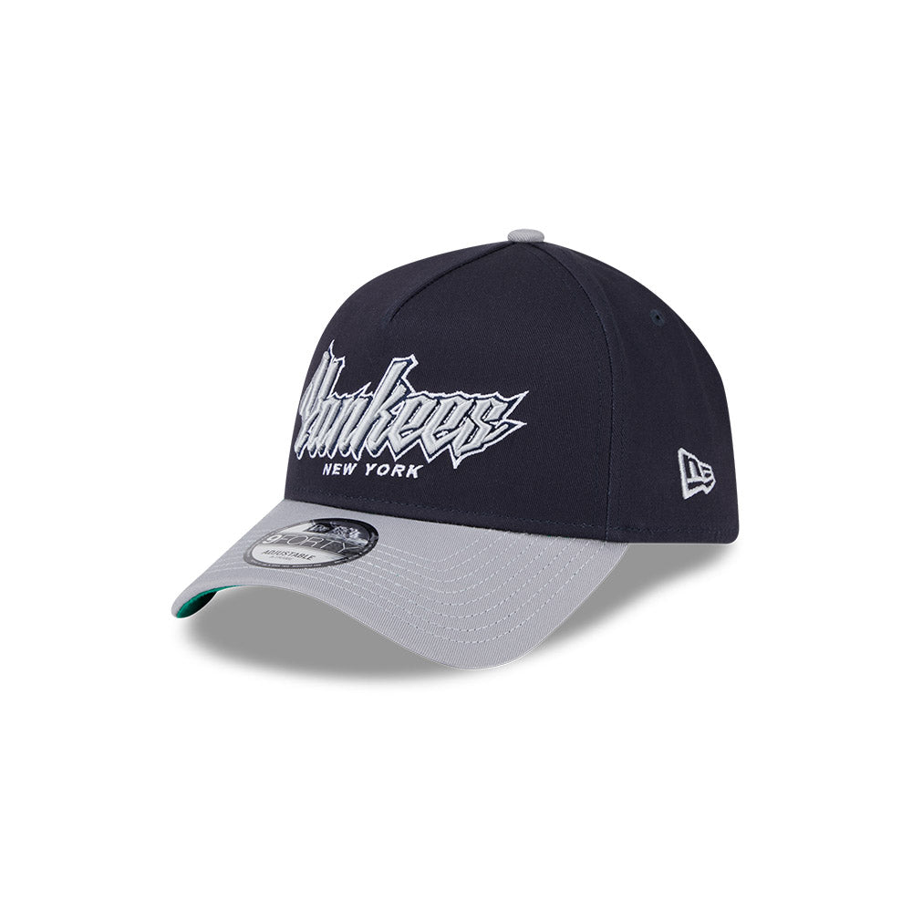 New York Yankees Hat - Script 2-Tone Official Team Colour 9Forty A-Frame MLB Snapback Cap - New Era