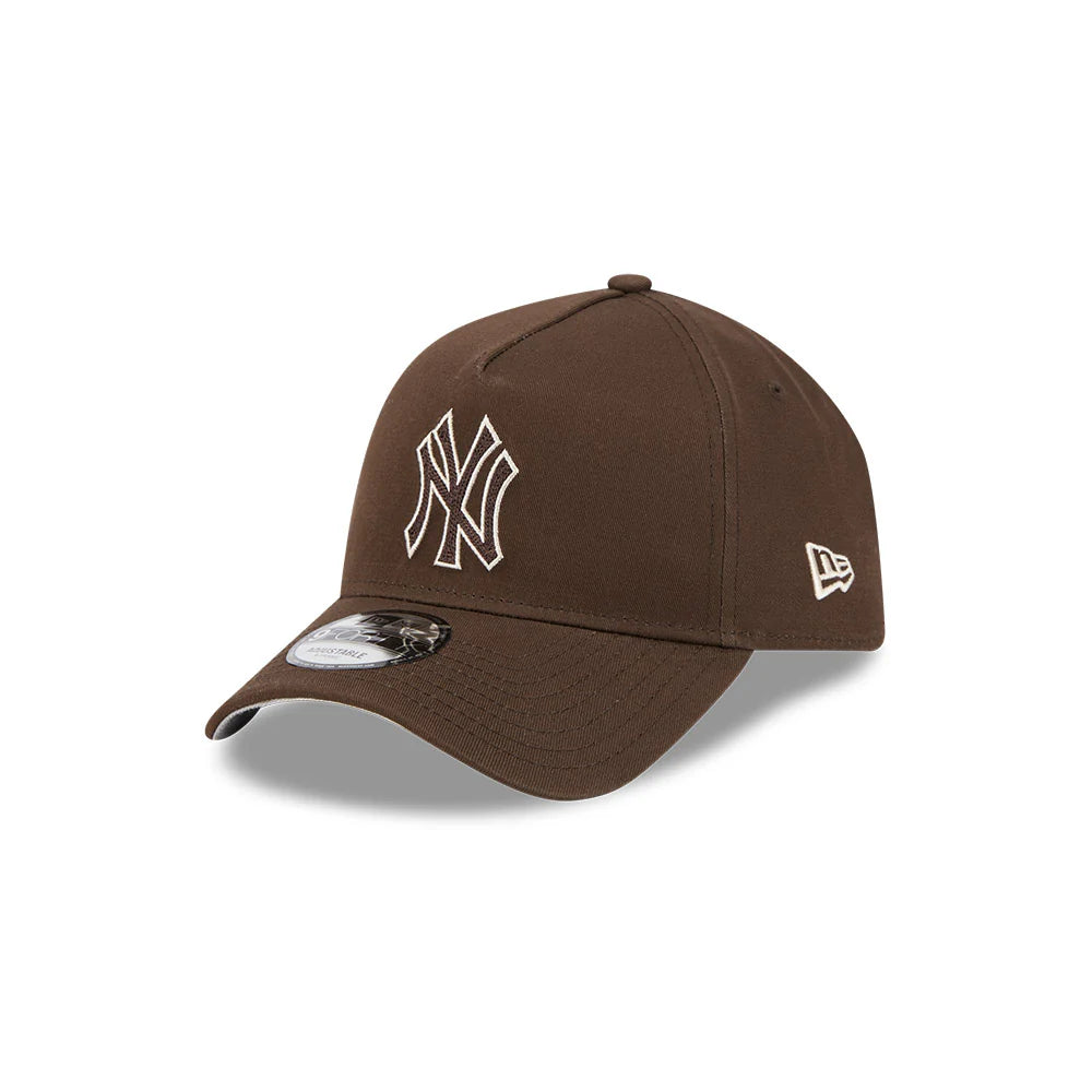 New York Yankees Hat - Walnut Earth Tonal Chainstitch 9Forty A-Frame MLB Snapback Cap - New Era