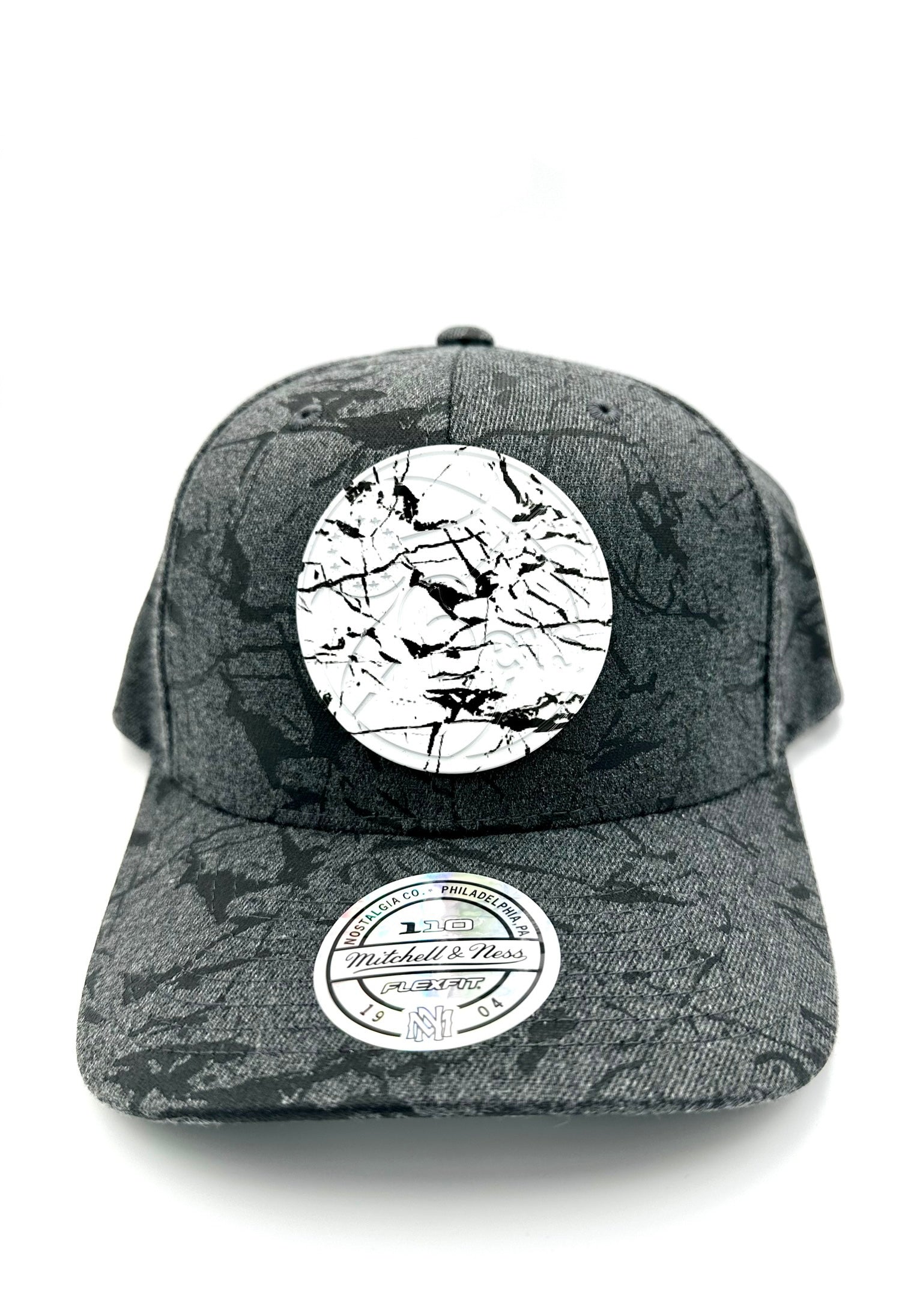 Philadelphia 76ers Hat - NBA Marble Curved Snapback Cap - Mitchell & Ness