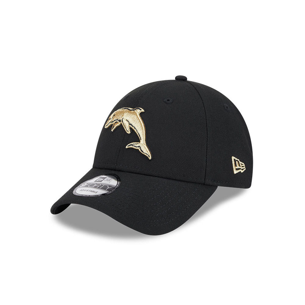 The Dolphins Hat - NRL 2025 Black Gold 9forty Snapback Cap - New Era