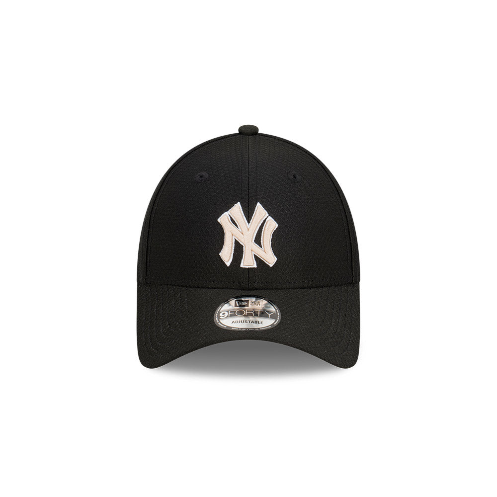 New York Yankees Hat - Black Seasonal Hex Era Stone 9Forty - New Era