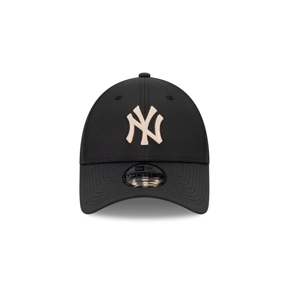 New York Yankees Hat - Black Prolite Stone Logo 9Forty Snapback - New Era