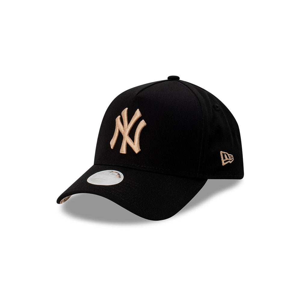 New York Yankees Women's Cap - Black Paisley 9Forty Strapback - New Era