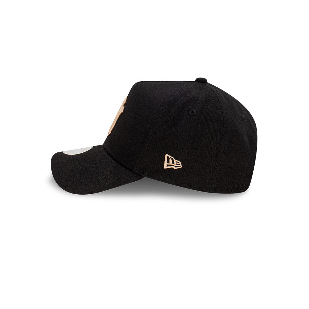 New York Yankees Women's Cap - Black Paisley 9Forty Strapback - New Era
