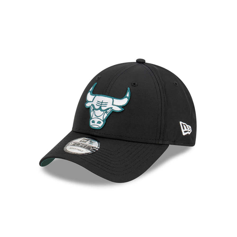 Chicago Bulls Hat - Black Pine Logo Prolite 9Forty Strapback - New Era