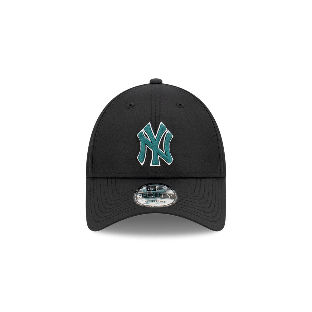 New York Yankees Hat - Black Pine Logo Prolite 9Forty Strapback - New Era