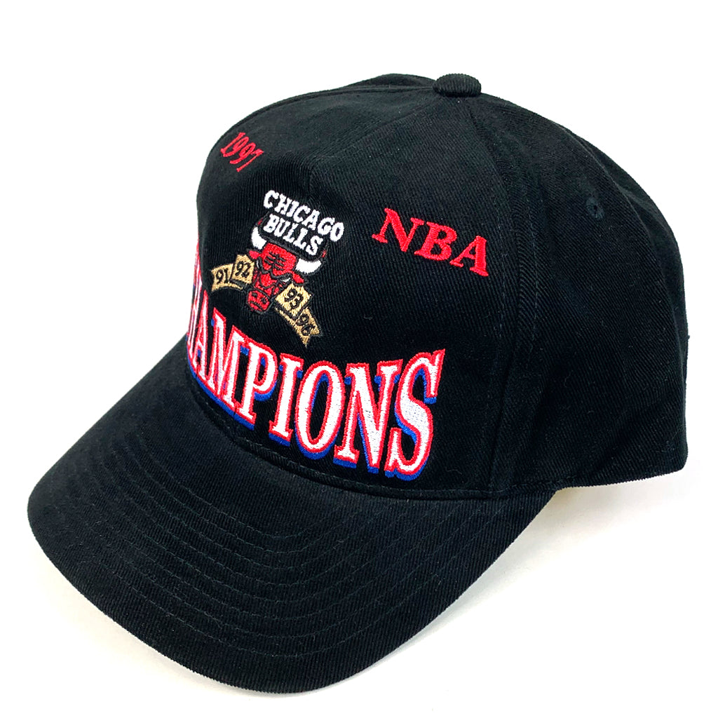 Chicago Bulls Hat Black 1997 NBA Champs Deadstock Snapback Mitchell & Ness