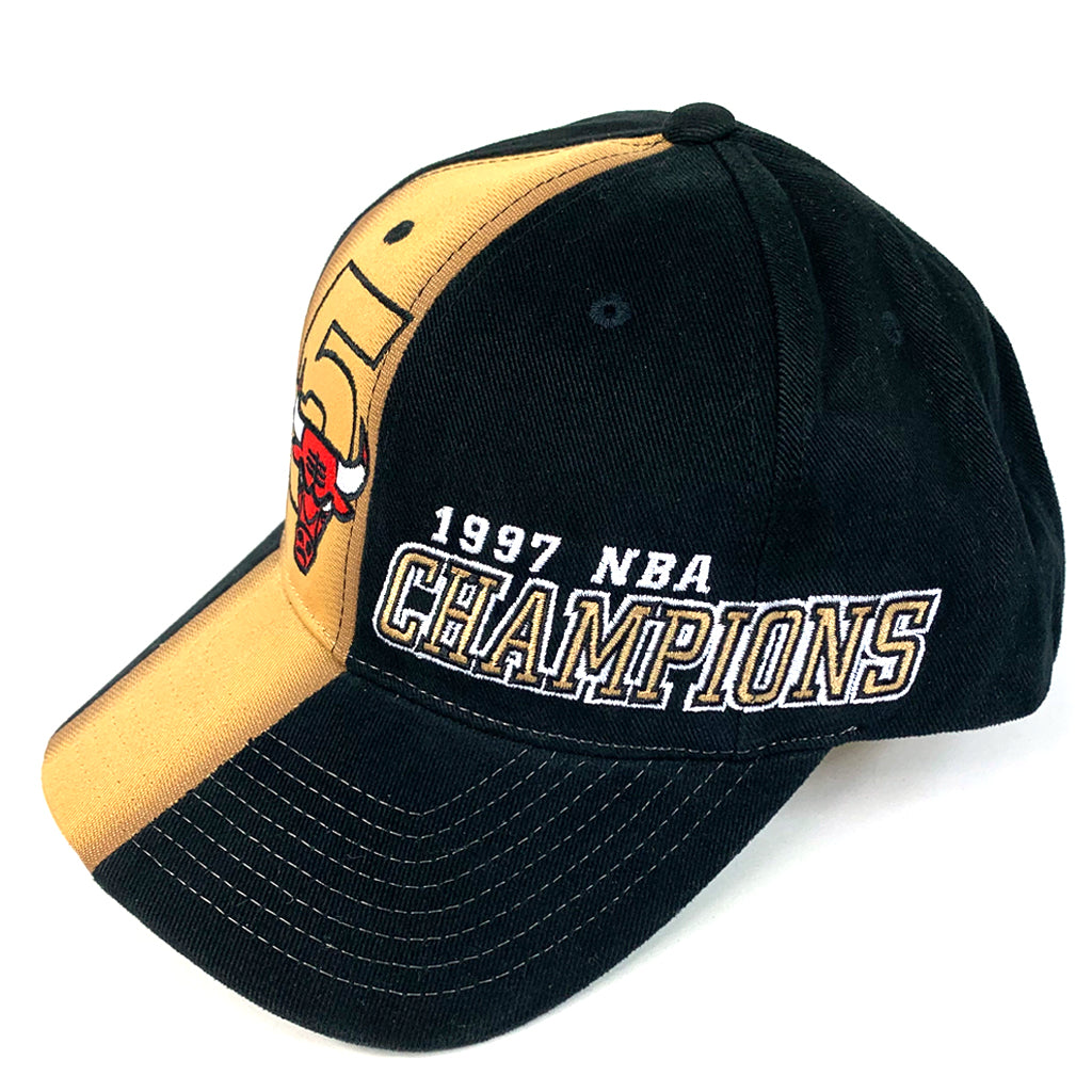 Chicago Bulls Hat Black Gold 1997 NBA Champs DS Snapback Mitchell & Ness