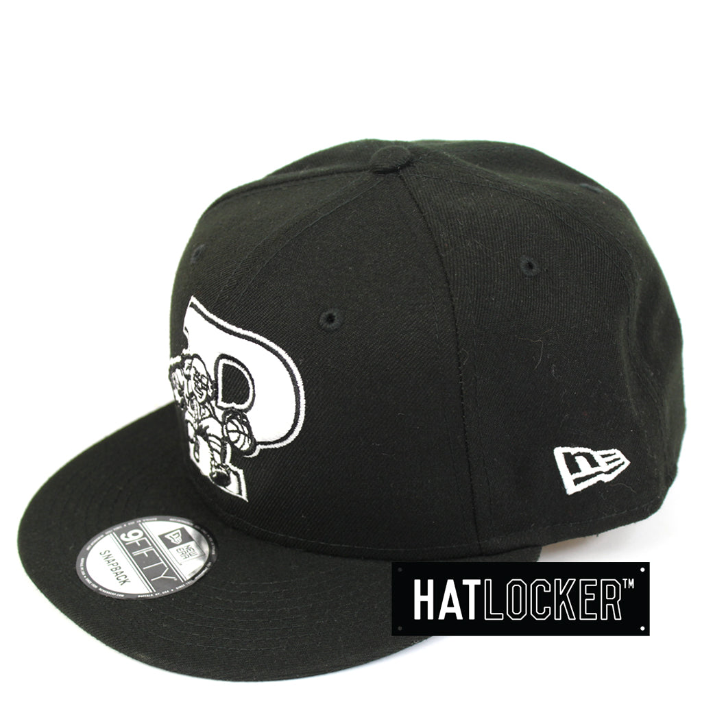 New Era Philadelphia 76ers Back Half Black Snapback Hat
