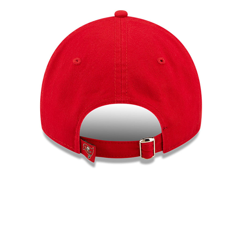 Tampa Bay Buccaneers Hat - Red NFL 22 Sideline Strapback - New Era
