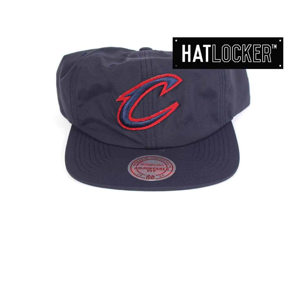 Mitchell & Ness - Cleveland Cavaliers Oxford Snapback